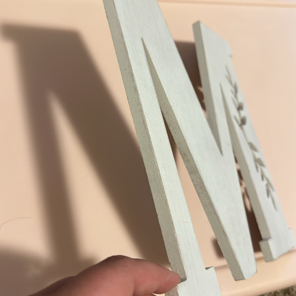 Wooden M sign - Picture 3 of 3